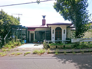 外観_あかざわ恒陽台別荘地に建つ、間取り6LDK+Sの3階建て戸建<br>伊東不動産