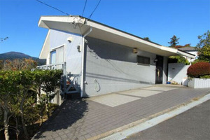 外観_閑静な住宅街にある戸建です<br>伊東不動産