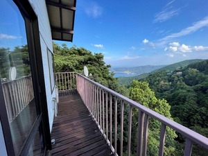 バルコニー_夏には地開催の打ち上げ花火を望めます<br>熱海自然郷リゾート