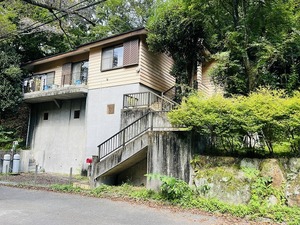 管理体制良好な別荘地内に建つ平家建<br>南箱根戸建